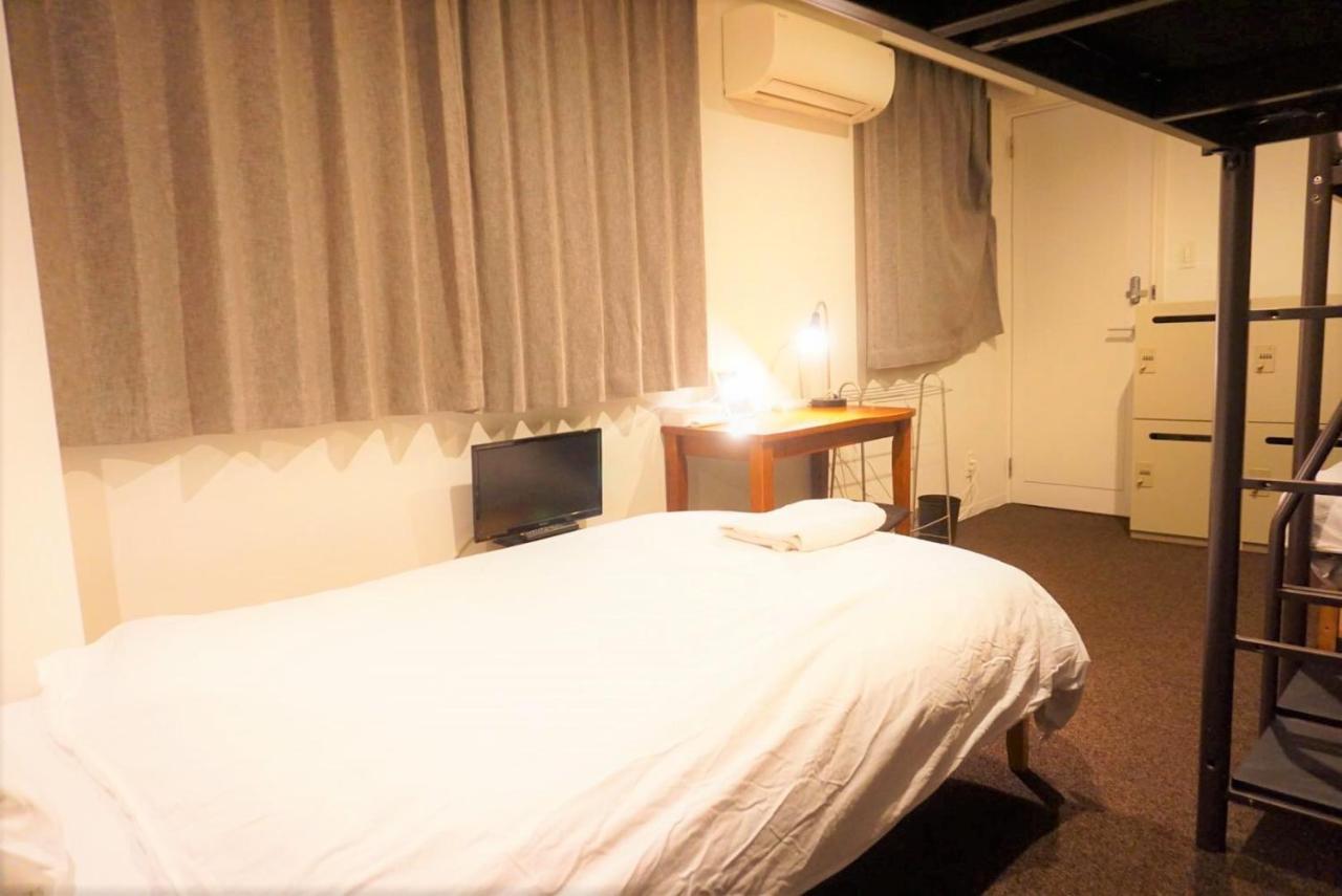 Beehive Hostel אוסקה מראה חיצוני תמונה