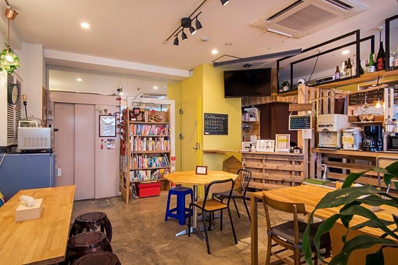 Beehive Hostel אוסקה מראה חיצוני תמונה